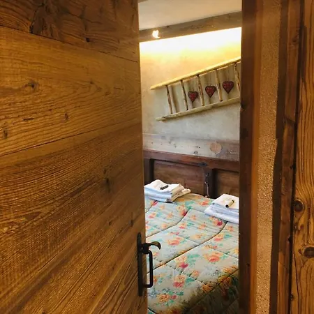 Holiday home Ai Piedi Del Cervino *